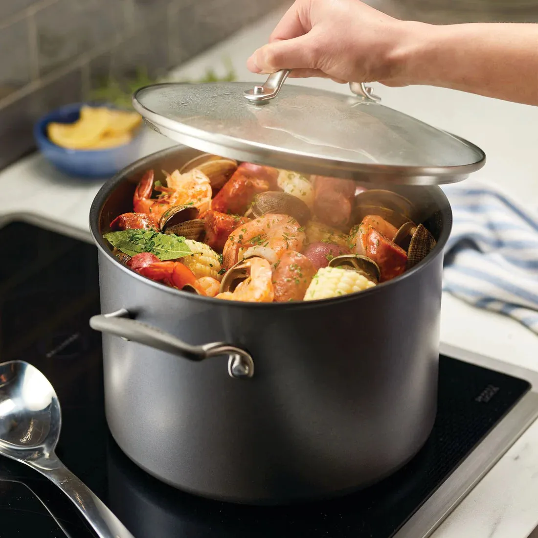 Circulon ScratchDefense A1 Nonstick Induction Covered Stockpot - 24cm/7.6L