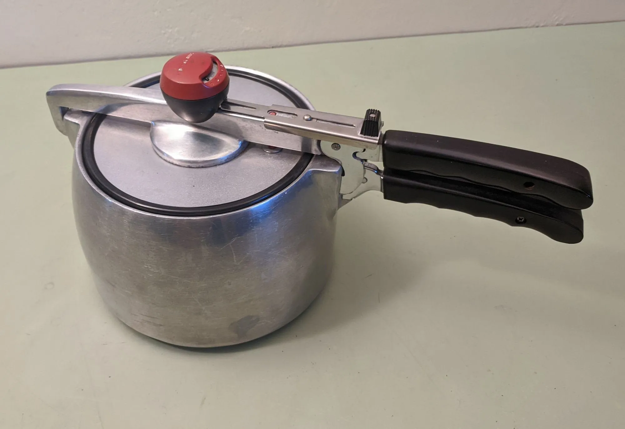 General Mills Pressure Cooker 4 Quart Aluminum No GM 3C F*S