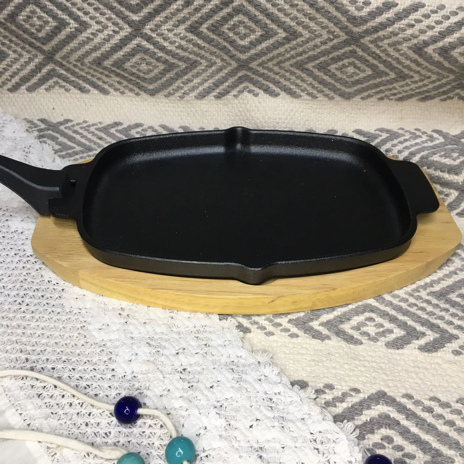 Oblong Cast Iron Sizzler Plate With Wooden Base | MK