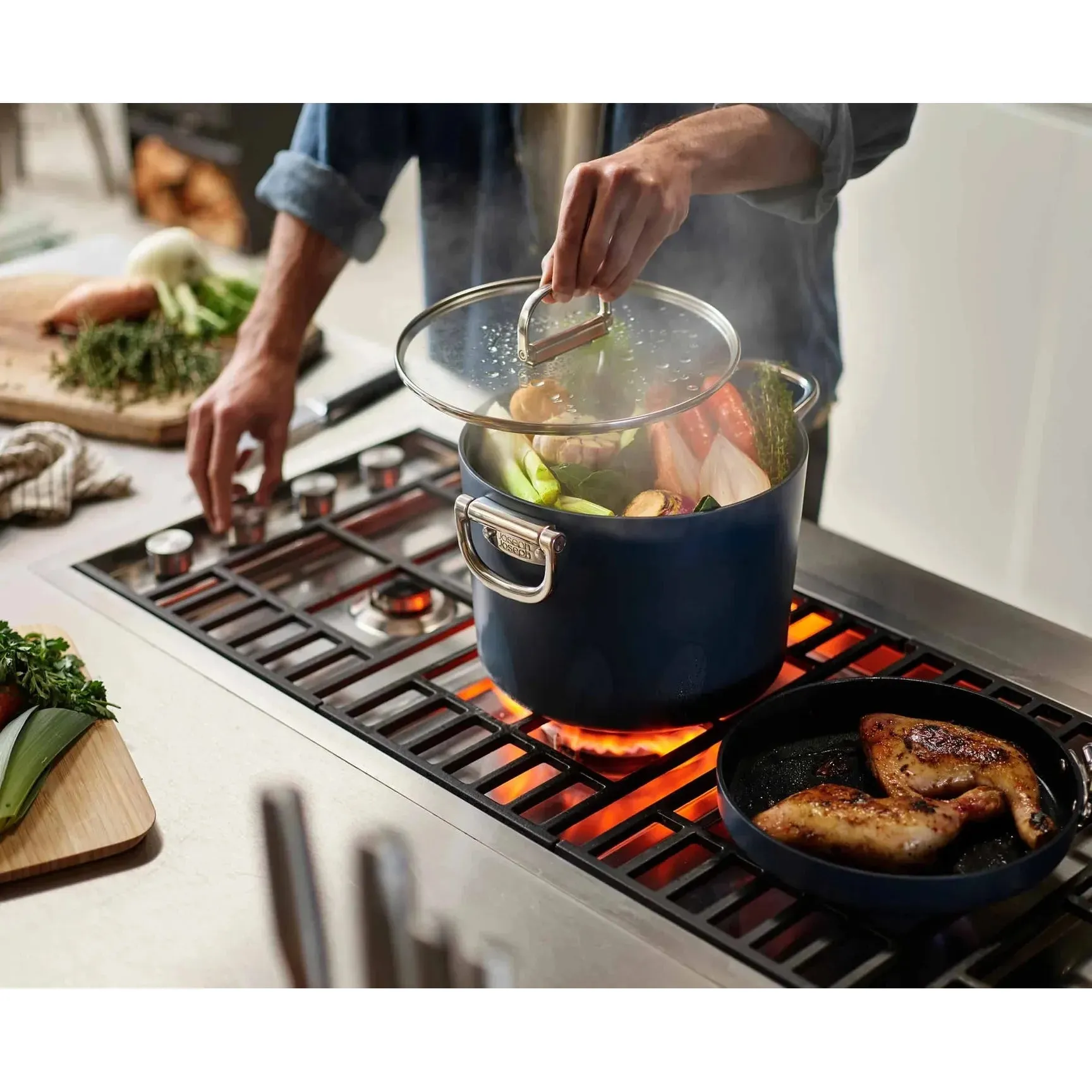 Space Folding Handle Ceramic Non-stick Blue Stock Pot & Lid 8.5 Qt.