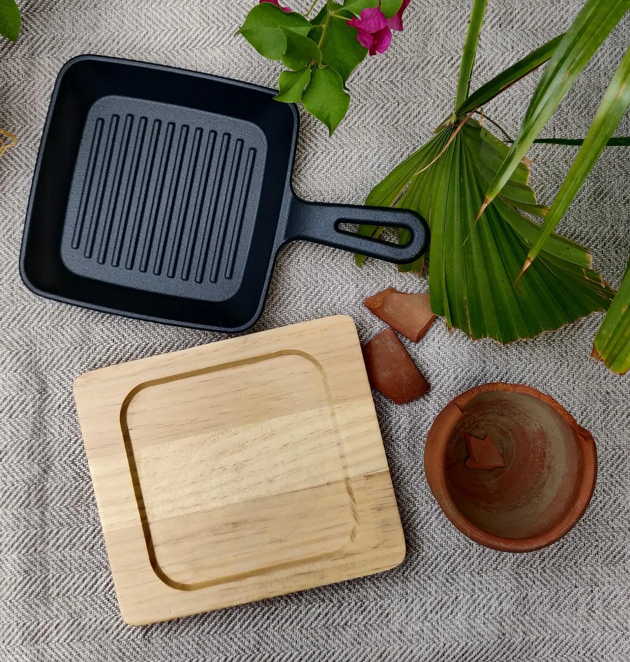 Square Cast Iron Plate Sizzler With Wooden Base | MK